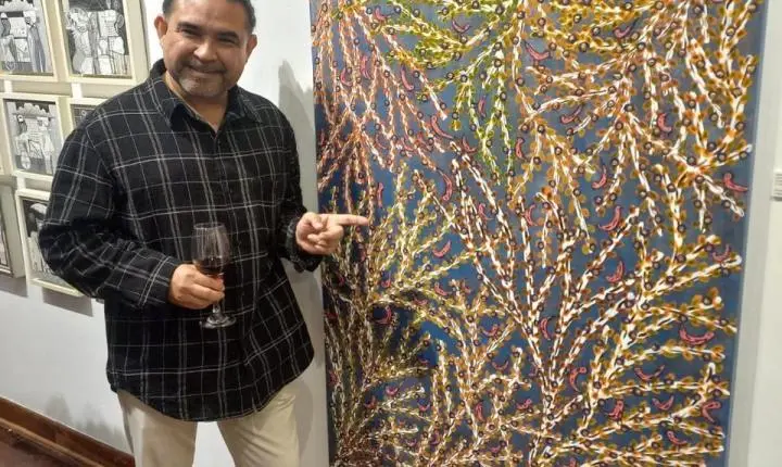 O HONDURENO MAIS VIAJANTE COM SUA ARTE CONQUISTA A COLÔMBIA E PARIS