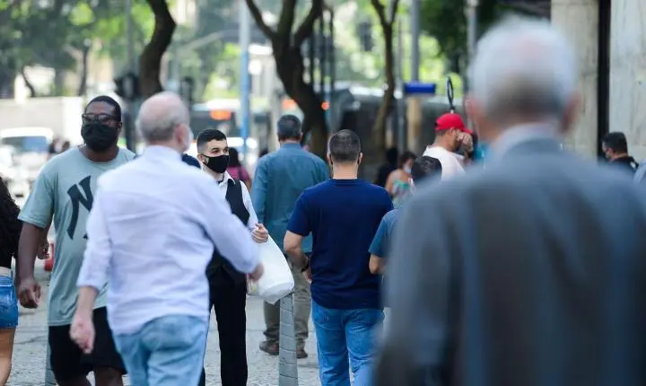 Maioria dos eleitores valoriza a religião na política, indica estudo da UFF