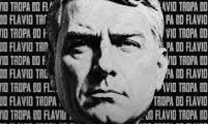 PL apaga arte de Flávio Bolsonaro por repercussão sobre semelhança com propaganda italiana 