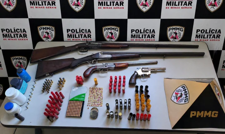 PM apreende arsenal e materiais ilegais em Arantina (MG) durante operação ambiental