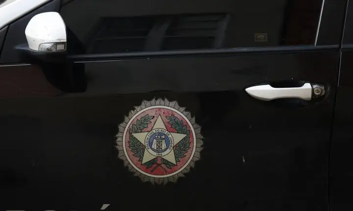 Operação investiga policiais suspeitos de ligação com o Comando Vermelho