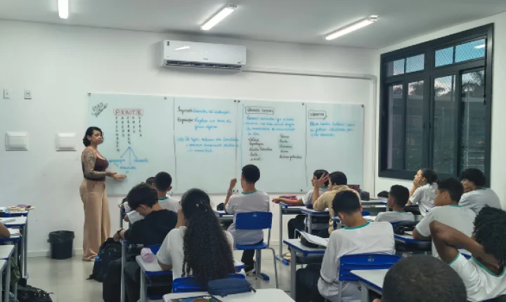 Prazo para movimentação de servidores da Educação de Minas termina nesta quinta-feira