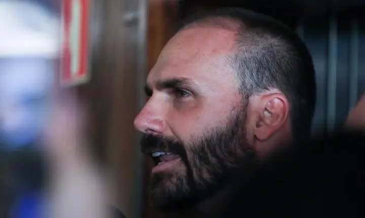 Primeiro turma do STF confirma condenação de Eduardo Bolsonaro