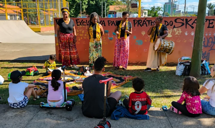 Projeto cultural leva contação de histórias gratuitas para Juiz de Fora