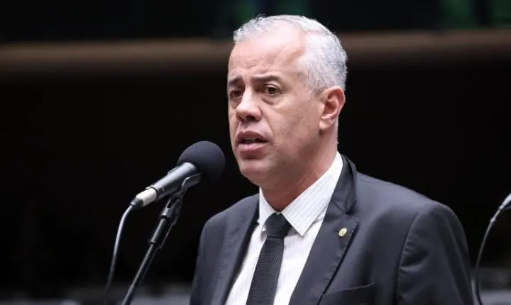 Projeto regulamenta o trabalho rural familiar para jovens a partir de 14 anos