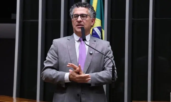 Projeto de lei na Câmara pode fortalecer os <strong>direitos do consumidor em viagens</strong>