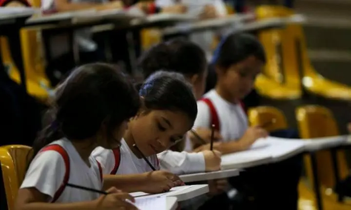 Câmara analisa inclusão de coletores menstruais em programa de saúde