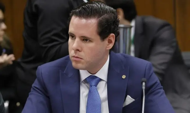 Projeto de lei veta perdão penal para crimes contra crianças na Câmara