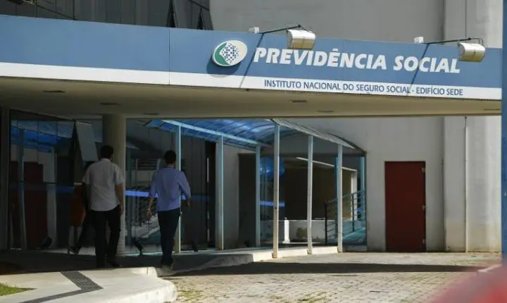 Projeto de Lei 2574/26 garante ligações gratuitas para o INSS