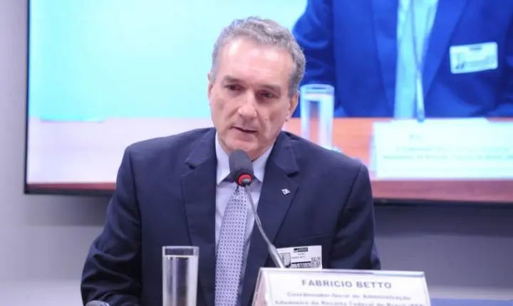 Receita Federal reformula Remessa Conforme para combater pirataria e produtos ilegais