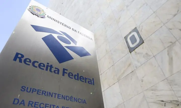 Governo reduz para R$ 17,2 bilhões estimativa com IR sobre dividendos