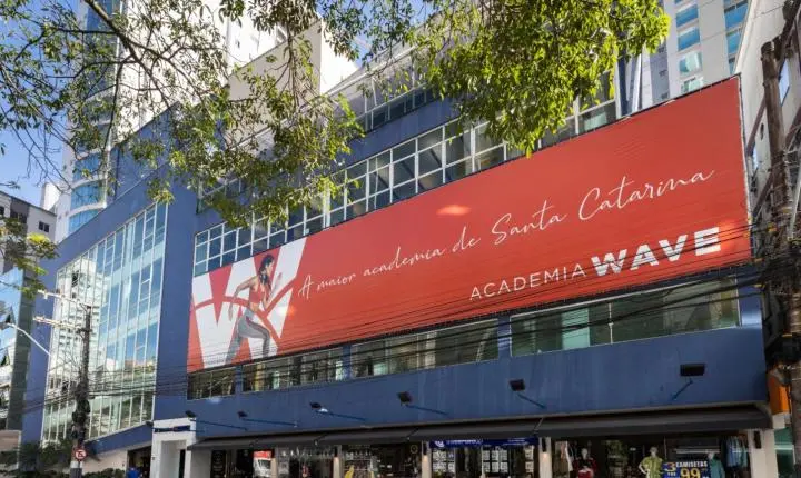 Rede de academias cria universidade corporativa para formar equipes diante do desafio de contratação no setor fitness 