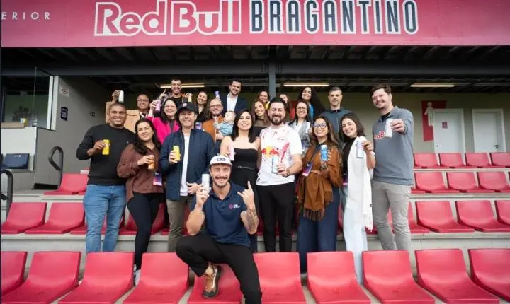 Rede de idiomas negocia 150 novas franquias e muda estratégia de gestão para crescer no Brasil