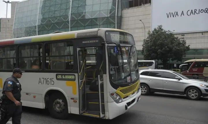 Rodoviários do Rio mantêm estado de greve à espera de nova proposta no dissídio coletivo