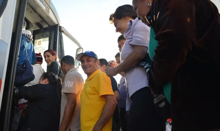Rodoviários do Rio suspendem greve para negociar reajuste salarial