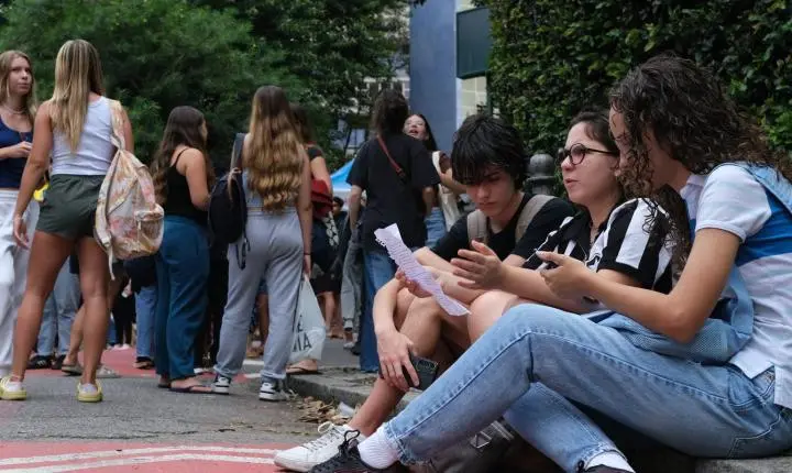 Resultados do Saeb 2025 mostram avanço, mas matemática ainda é desafio