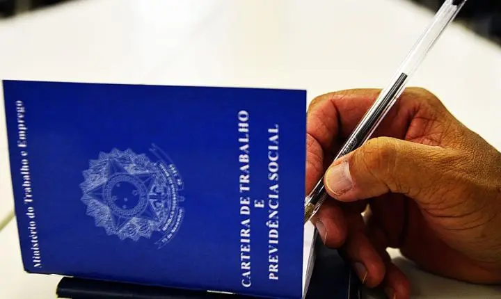 Fim da escala 6x1 e nova jornada de trabalho começam a valer em dezembro de 2026