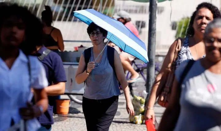 Governo projeta salário mínimo de R$ 1.741 para 2027 com alta de 7,4%