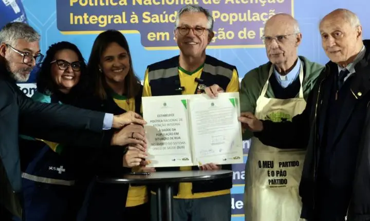 Saúde lança política nacional para ampliar atendimento à população em situação de rua
