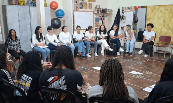 Secretaria das Mulheres e UFJF realizam ação educativa sobre saúde e prevenção da violência