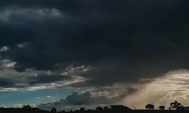 Inmet emite alerta de tempestades no RS com risco de granizo e ventos fortes
