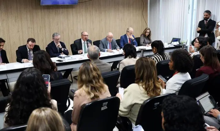 Governo anuncia novo plano de socorro para setores atingidos por tarifaço dos Estados Unidos