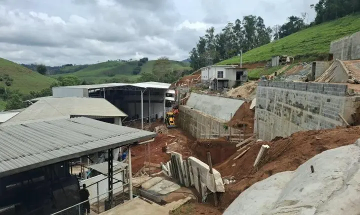 Soterramento em obra deixa dois mortos em Maripá de Minas nesta quinta-feira