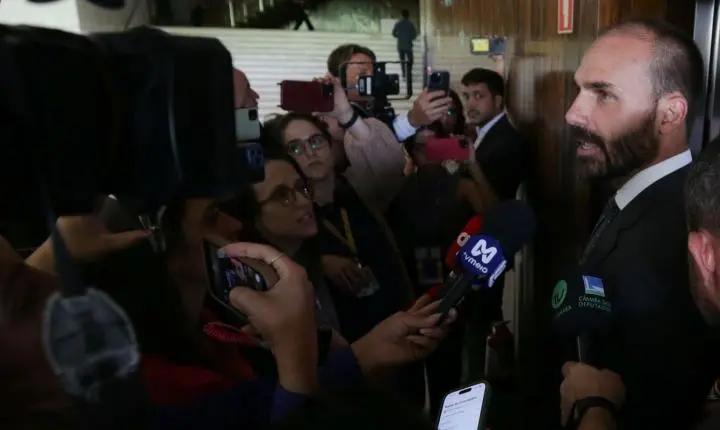 Supremo Tribunal Federal condena Eduardo Bolsonaro à prisão e inelegibilidade