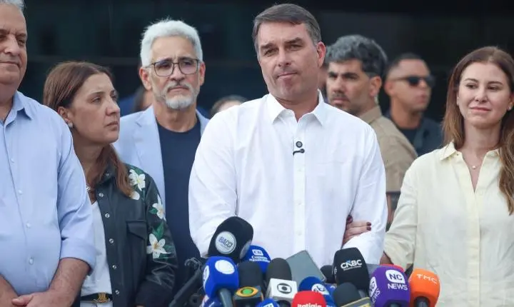 STF nega busca e apreensão em endereços do senador Flávio Bolsonaro