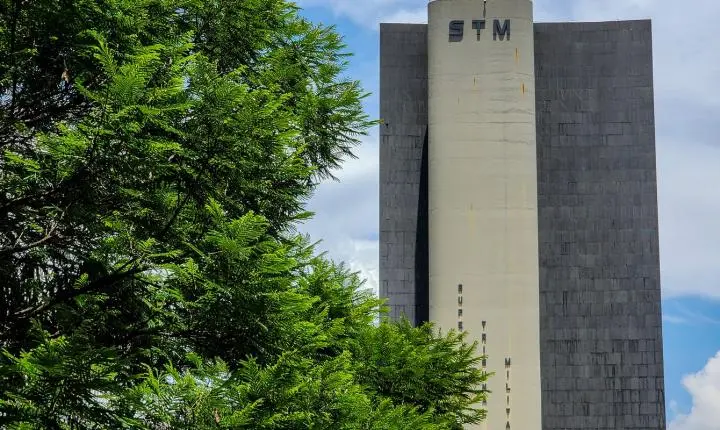 STM decreta perda de patente de tenente reformado por contaminação de HIV