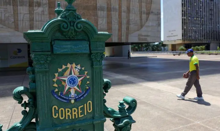 TCU alerta governo para risco fiscal dos Correios e cobra compensação