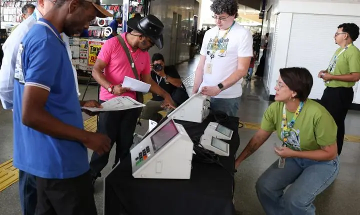 Prazo para pedir o voto em trânsito encerra nesta quinta-feira em todo o país