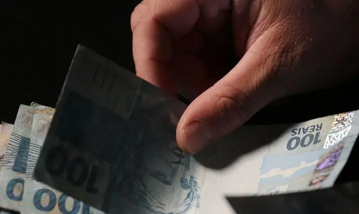 Abono salarial é liberado para trabalhadores nascidos em setembro e outubro