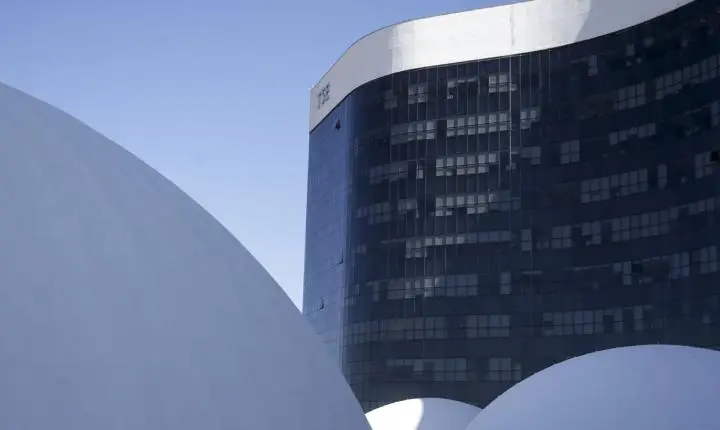 O TSE cassa mandato de governador de Roraima e determina novas eleições