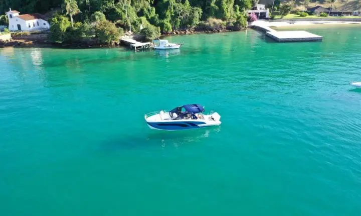 Turismo pelas águas: conheça 5 refúgios brasileiros só acessíveis  para quem navega