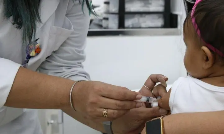 Unicef revela que 13,5 milhões de crianças não recebem vacina no primeiro ano de vida