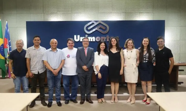 Unimontes patenteia linha capilar à base de mel e transfere tecnologia para cooperativa de Bocaiúva