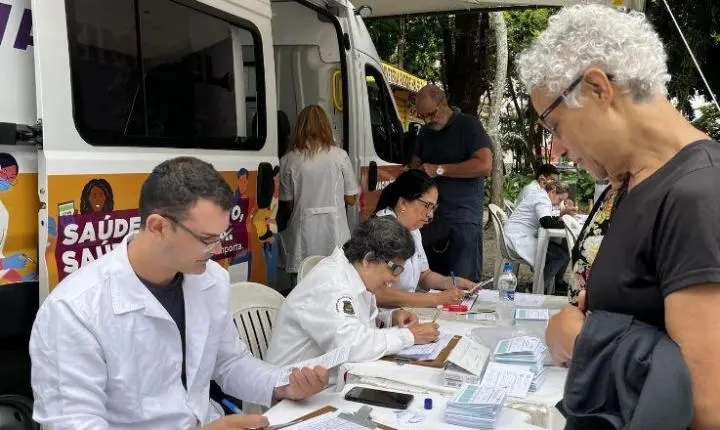 Vacimóvel oferece vacinas contra sarampo, gripe e hepatite A no Parque Halfeld