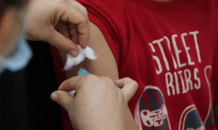 Campanha de vacinação nas escolas mira imunizar 27 milhões de estudantes