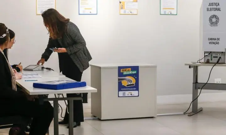 Votação na zona sul de SP tem ritmo rápido e pouca fila no Paraíso