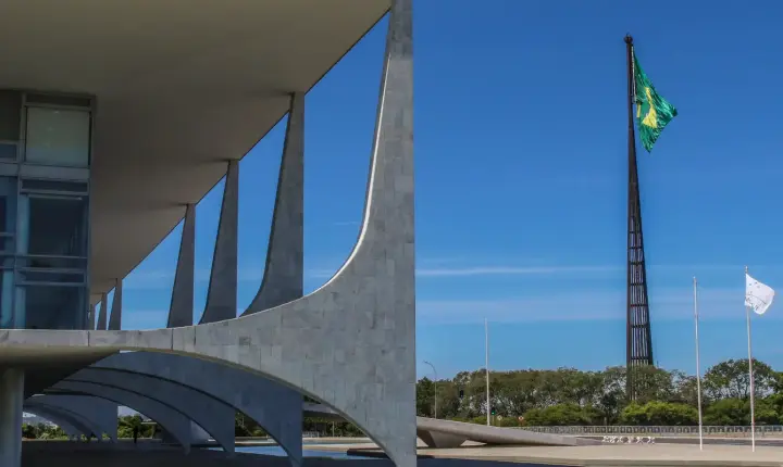 Frente de prefeitos cobra nova relação federativa de presidenciáveis