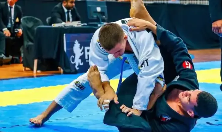 Festival Rainha e Rei do Ringue reúne 70 atletas e promove 34 combates de artes marciais em Juiz de Fora