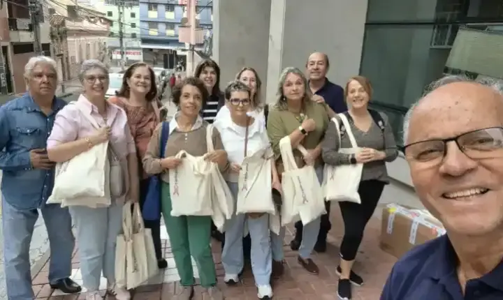 Rotary de Juiz de Fora entrega kits de higiene e beleza a pacientes em quimioterapia no Hospital 9 de Julho