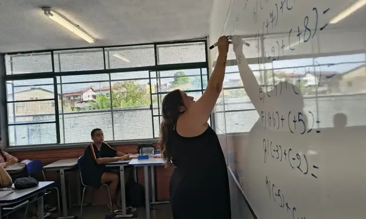 Governo de Minas publica novo lote com mais de 3 mil nomeações para a educação
